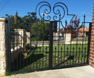 Gates and Fences Melbourne & Sydney| Driveway Metal Gates